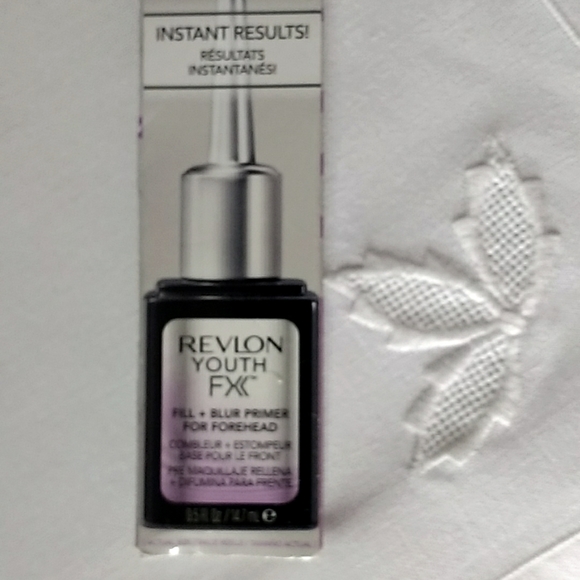 Revlon Youth FX Fill & Blur (2) - Picture 2 of 9